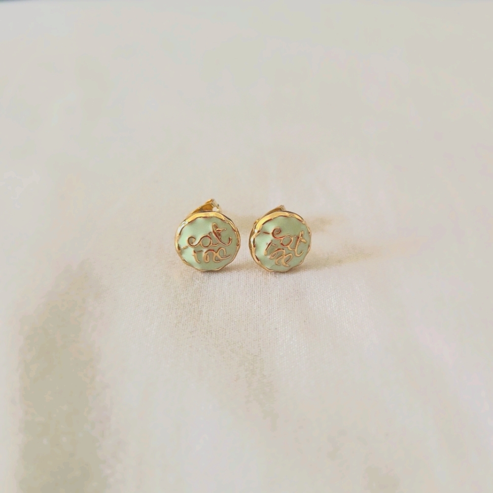 Eat Me Alice and Wonderland earrings